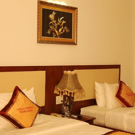 Pleiku Hotel Bagian luar foto
