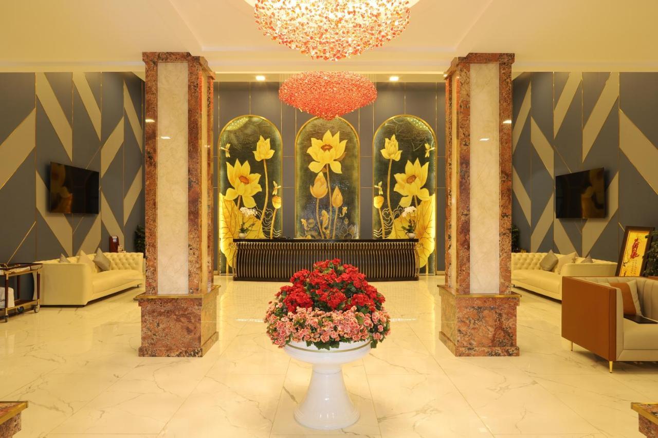 Pleiku Hotel Bagian luar foto